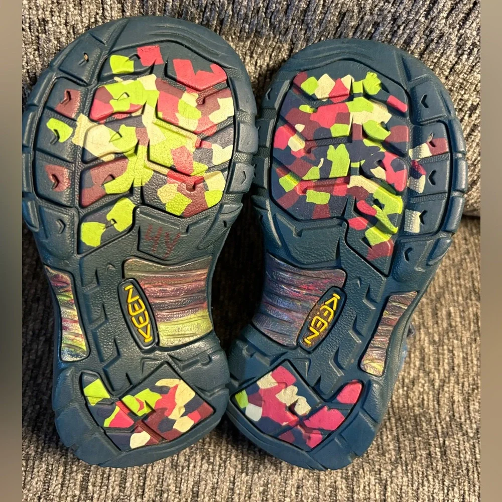 Keen Little Girls Newport H2 Outdoor Hiking Sandal Blue Pink Multicolor Size 11